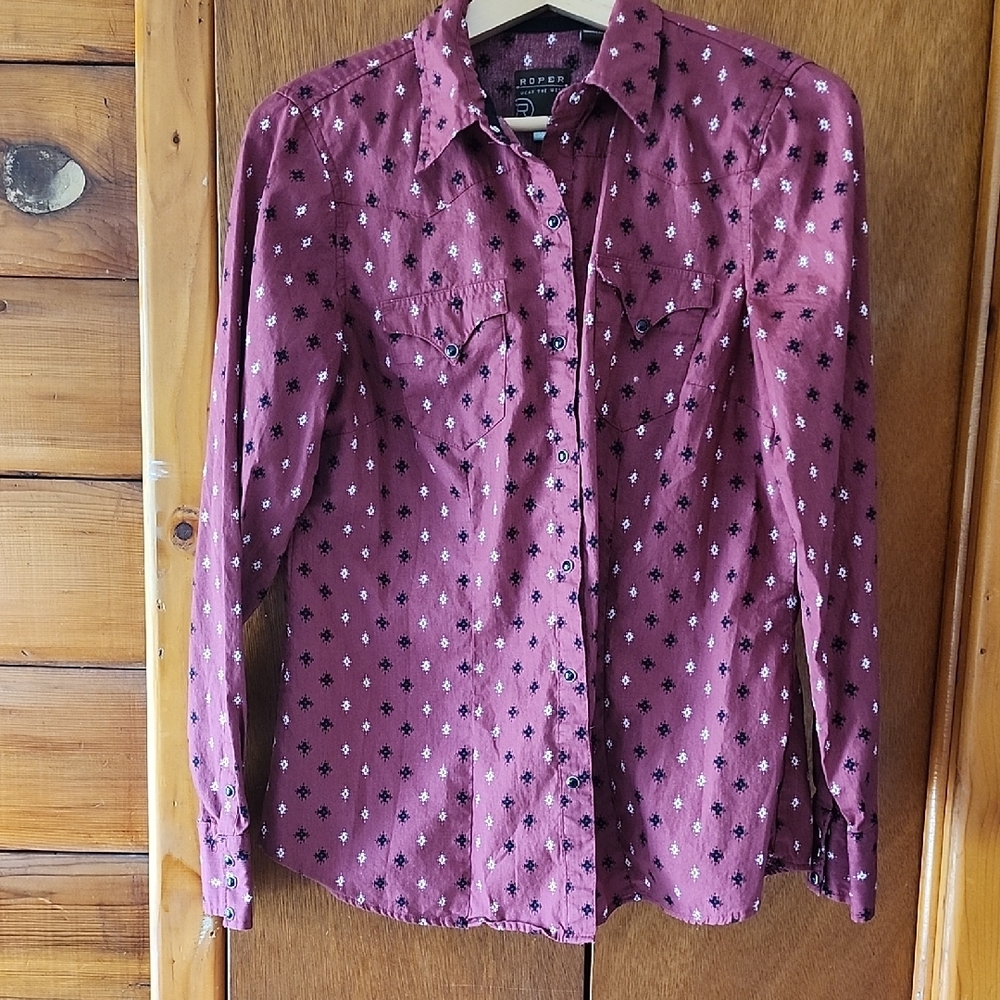 Roper Women's Button Down Shirt - Purple Star Pattern